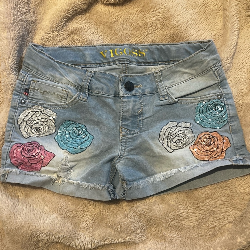 Vigoss Girls Size 10 Stretch Denim Shorts Sequin Flower Embellished Cute Comfort
